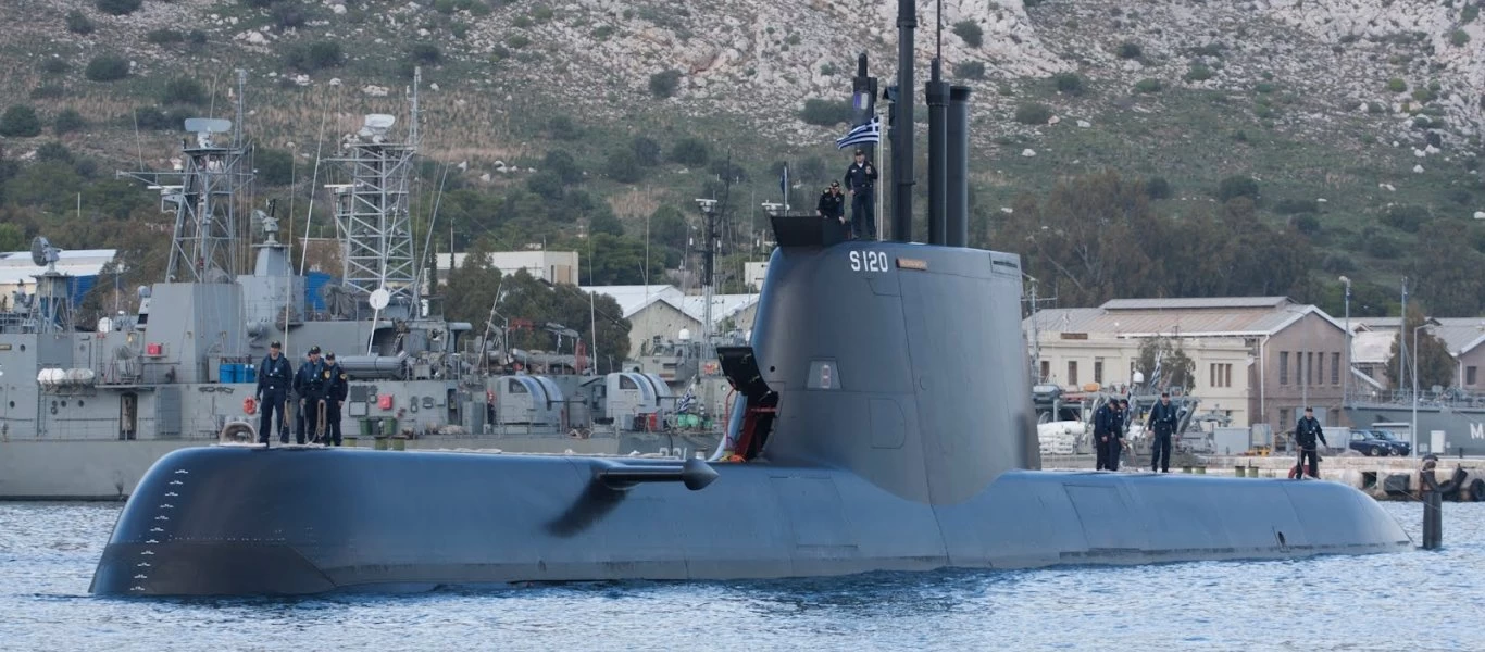 Αδιανόητη κρίση στα υποβρύχια του ΠΝ: Κρατούν κλειδωμένα στο σκάφος τα πληρώματα που αρνούνται να εμβολιαστούν!